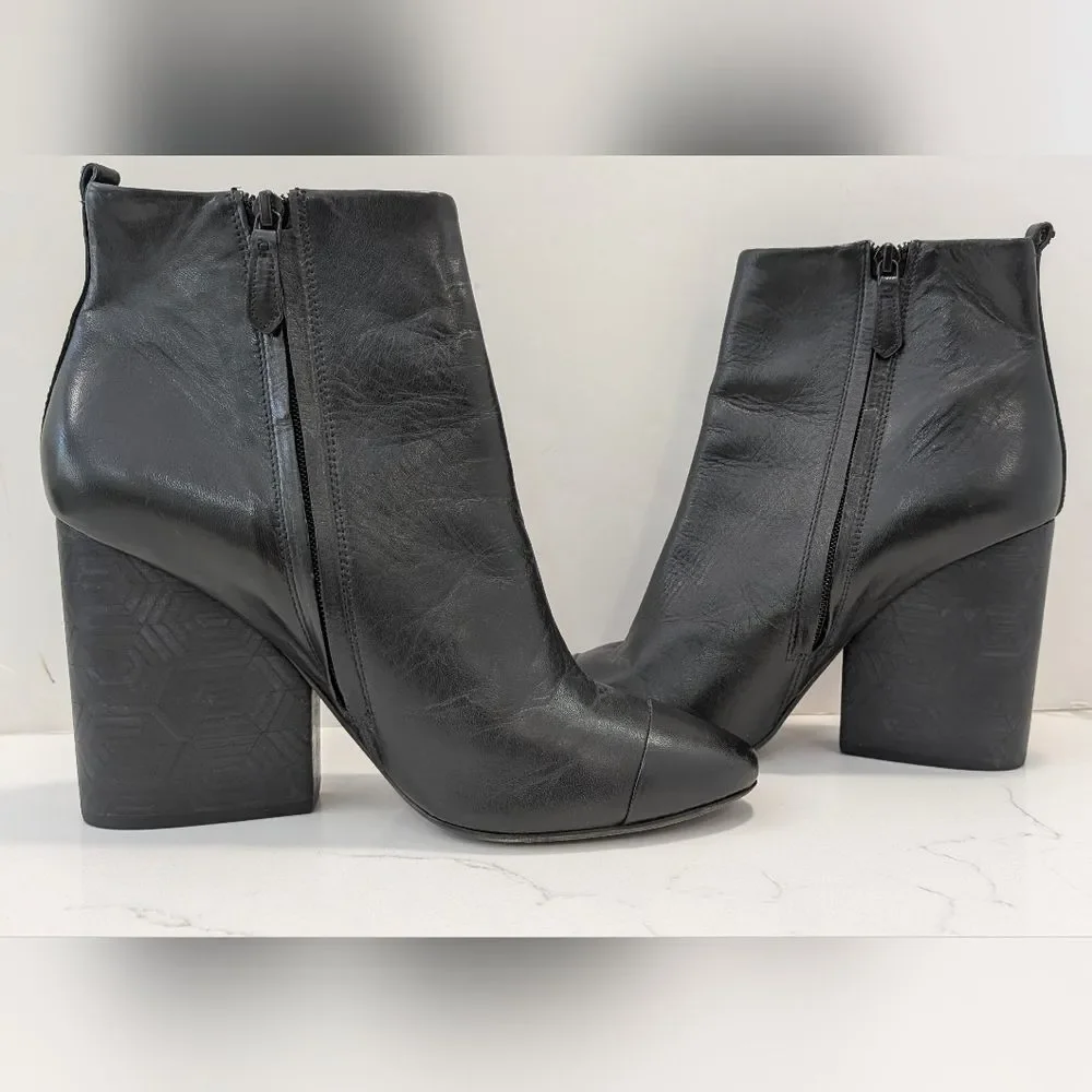 Tory Burch Women's Black Grove Leather Boots Size 10.5 Ankle Zip Cap Toe Western